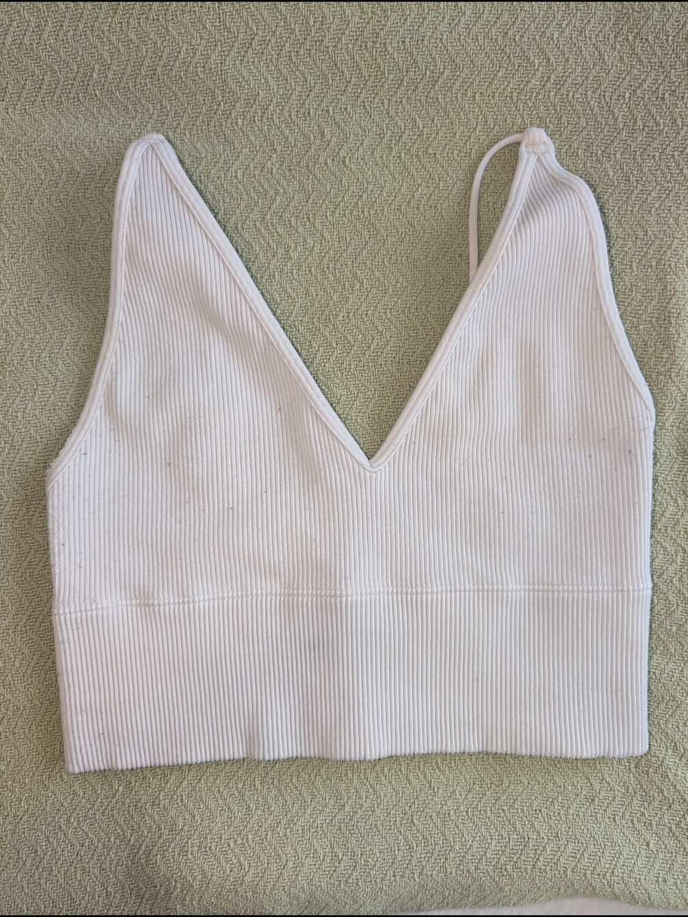 *MOVING SALE* Gilly Hicks Ribbed V-Neck Crop Camisole - Light Pink
